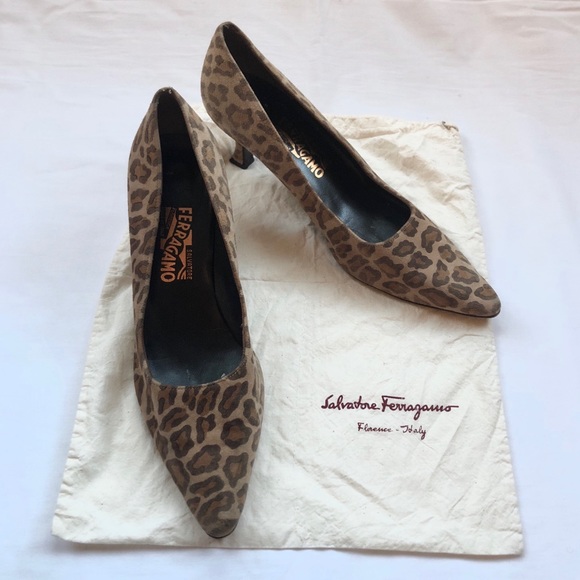 📌Sold📌Ferragamo leopard print heels - Picture 2 of 8